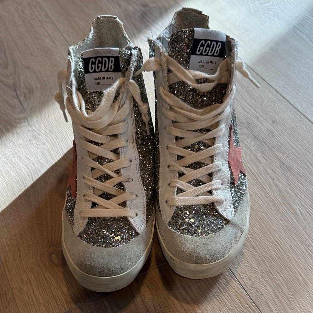 Golden Goose Mid Star in Silver Glitter with pink Star